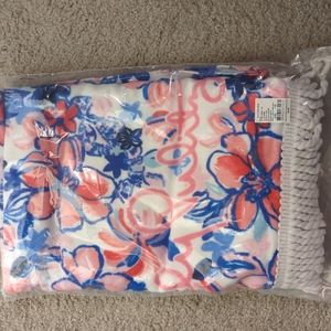 🔥🔥 NWT/IN PLASTIC. Lilly Pulitzer towel in Party like a lobstah